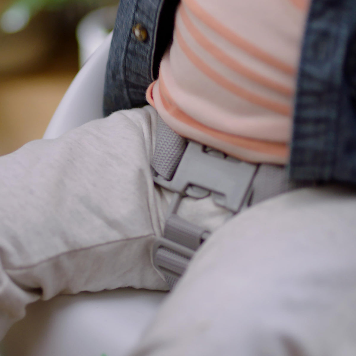 Baby Booster Feeding Chair with 3-Point Harness F7405