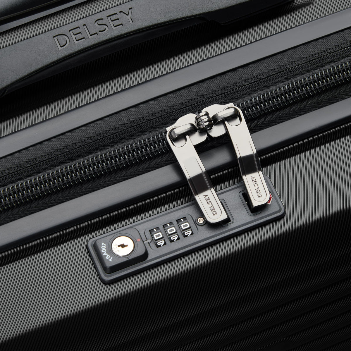 Black Underseat Carry-On Hardside Luggage Y30919